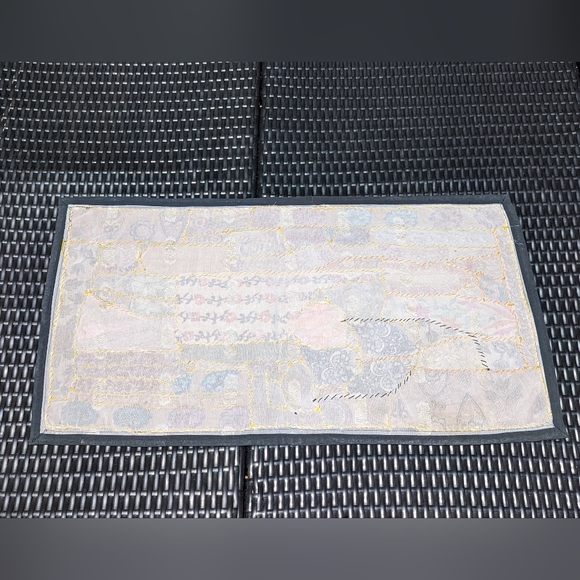 NWOT Handmade Embroidered Beaded Sari Patchwork Home Decor Wall Hanging Tapestry - Picture 2 of 3